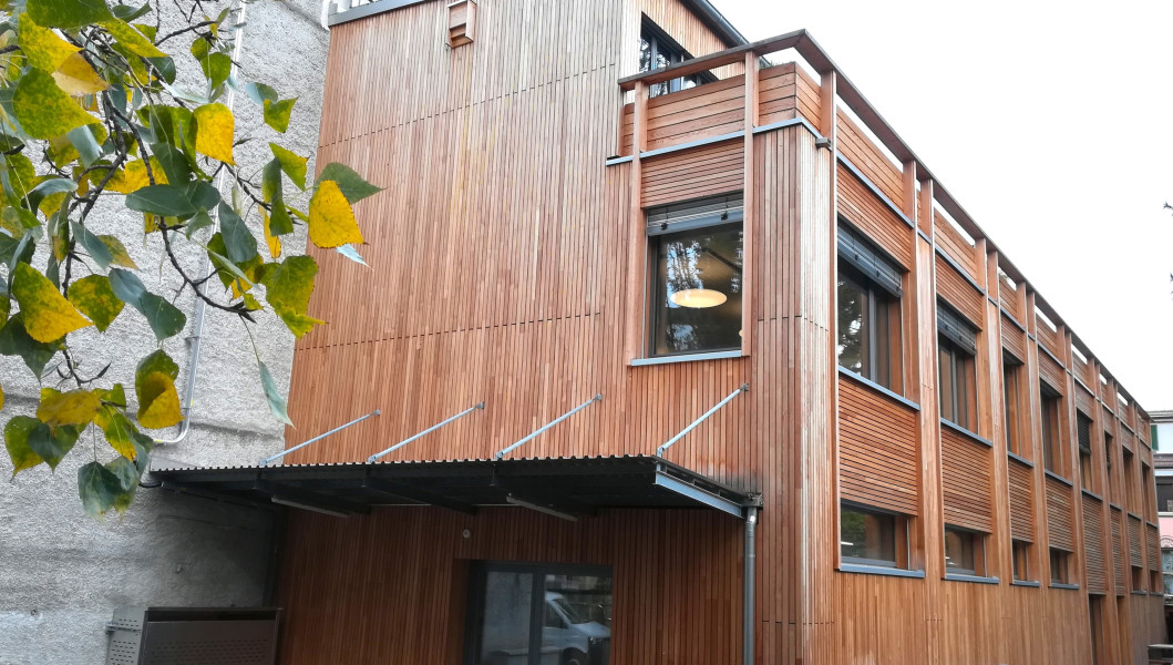 Sanierung Holzelementbau Fassade_LBB Schreinerei Nonnenweg, Basel