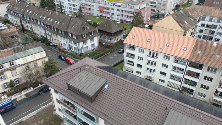 Dachsanierung Photovoltaikanlage_Wohngenossenschaft Ettinger Hof, Basel